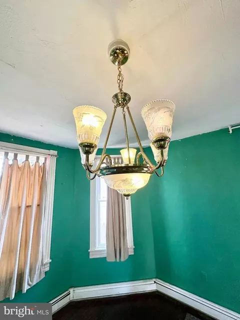 511 E 42nd St, Baltimore, MD 21218 photo 12