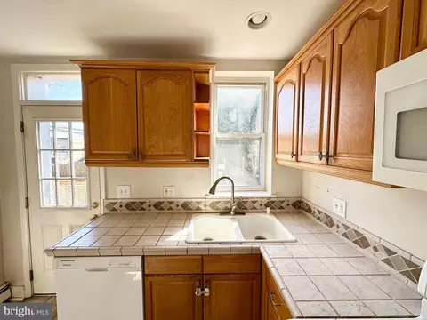 511 E 42nd St, Baltimore, MD 21218 photo 16