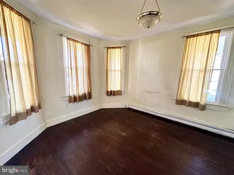 511 E 42nd St, Baltimore, MD 21218 photo 8