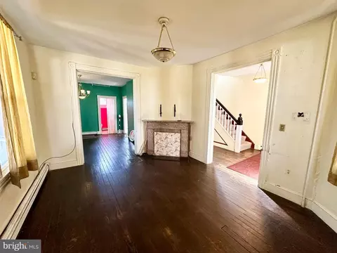511 E 42nd St, Baltimore, MD 21218 photo 9