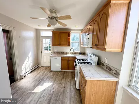 511 E 42nd St, Baltimore, MD 21218 photo 18