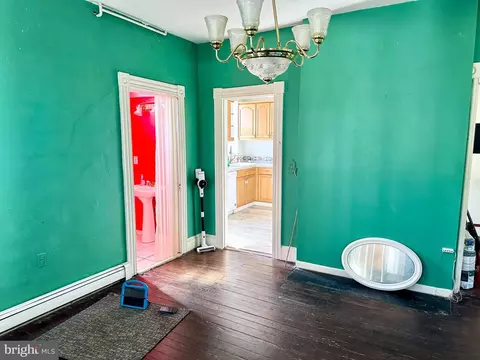 511 E 42nd St, Baltimore, MD 21218 photo 11