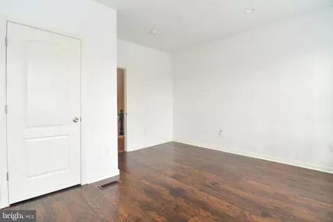 Entry Way - 1632 E 25th St, Baltimore, MD 21213 photo 2 of 6