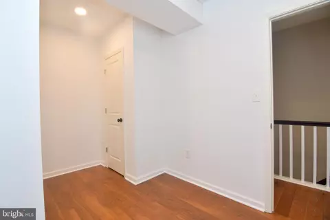 Entry Way - 1632 E 25th St, Baltimore, MD 21213 photo 4 of 6