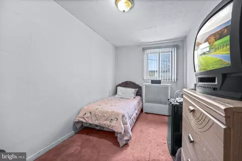 Bedroom - 5133 Pembridge Ave, Baltimore, MD 21215 photo 3 of 5
