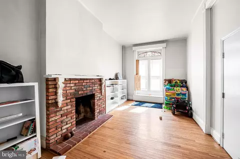 210 Laurens St, Baltimore, MD 21217 photo 5