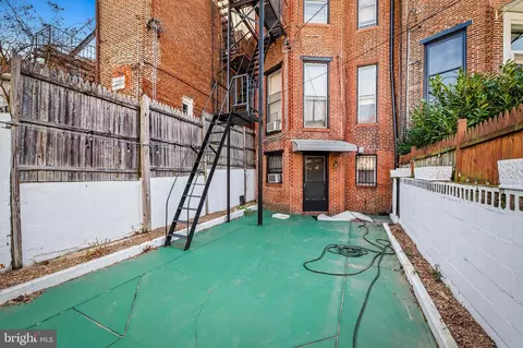 210 Laurens St, Baltimore, MD 21217 photo 36