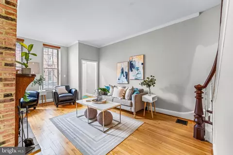 Living - 1261 Riverside Ave, Baltimore, MD 21230 photo 1 of 3