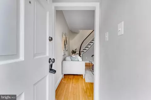 Entry Way - 1261 Riverside Ave, Baltimore, MD 21230 photo 6 of 6