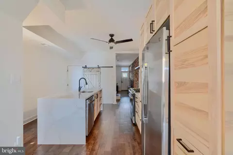 Entry Way - 3644 Hickory Ave, Baltimore, MD 21211 photo 3 of 9