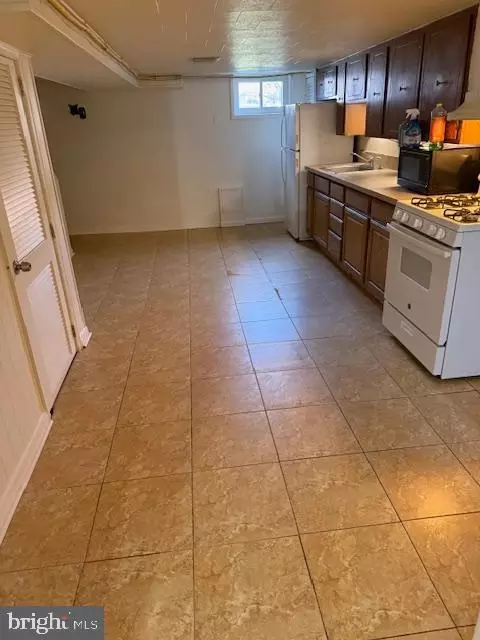 425 Gusryan St, Baltimore, MD 21224 photo 4