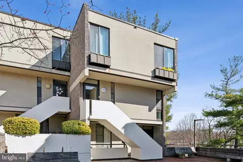 2202 Deerfern #2202, Baltimore, MD 21209
