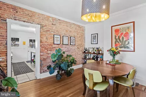 Dining - 620 W 34th St W, Baltimore, MD 21211 photo 2 of 3