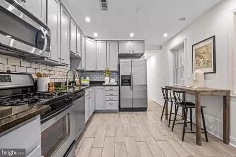 Kitchen - 1108 Battery Ave, Baltimore, MD 21230 photo 1 of 4