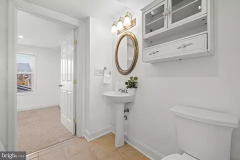 Entry Way - 1108 Battery Ave, Baltimore, MD 21230 photo 6 of 6