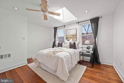 Bedroom - 1108 Battery Ave, Baltimore, MD 21230 photo 3 of 4