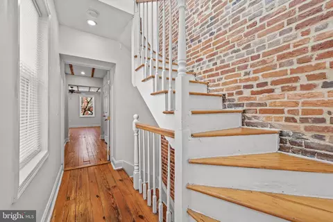 Entry Way - 1108 Battery Ave, Baltimore, MD 21230 photo 2 of 6