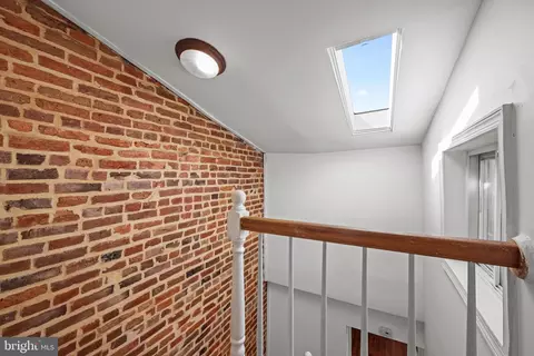 Entry Way - 1108 Battery Ave, Baltimore, MD 21230 photo 5 of 6