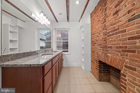 Bath - 1108 Battery Ave, Baltimore, MD 21230 photo 1 of 1