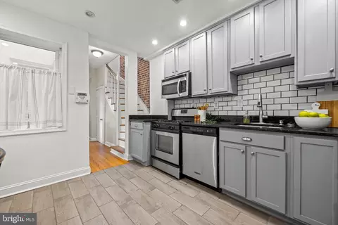 Kitchen - 1108 Battery Ave, Baltimore, MD 21230 photo 3 of 4