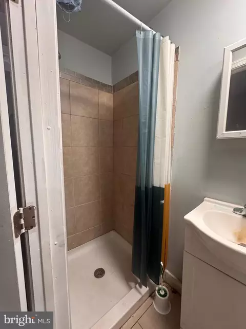 1817 Mchenry St, Baltimore, MD 21223 photo 2