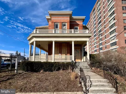 3818 Roland Ave, Baltimore, MD 21211 photo 2