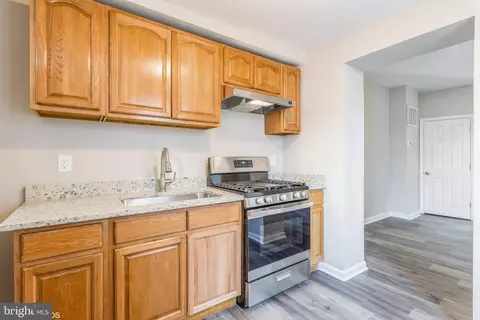 732 Denison St, Baltimore, MD 21229 photo 9