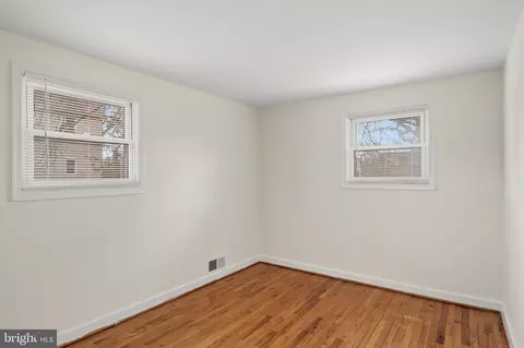 Bedroom - 5930 Plumer Ave, Baltimore, MD 21206 photo 4 of 4