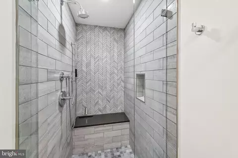 Bath - 715 S Regester St, Baltimore, MD 21231 photo 7 of 7