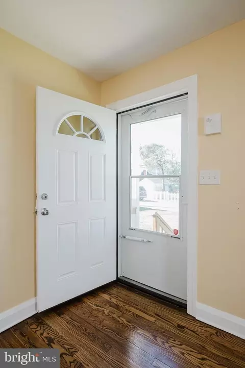 5501 Catalpha Rd, Baltimore, MD 21214 photo 4