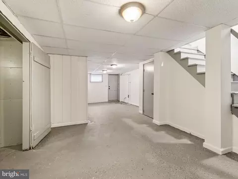 Entry Way - 6123 Macbeth Dr, Baltimore, MD 21239 photo 2 of 2
