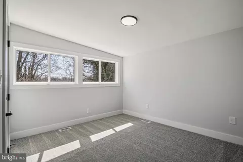 2805 Steele Rd, Baltimore, MD 21209 photo 17