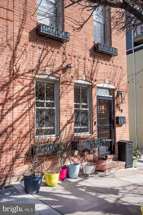 919 S Clinton St, Baltimore, MD 21224