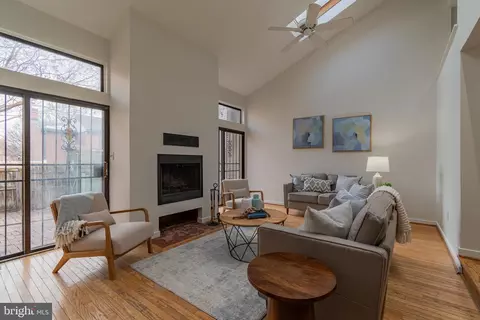 205 Scott St, Baltimore, MD 21230 photo 2