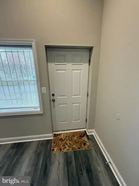 Entry Way - 145 Collins Ave, Baltimore, MD 21229 photo 1 of 17