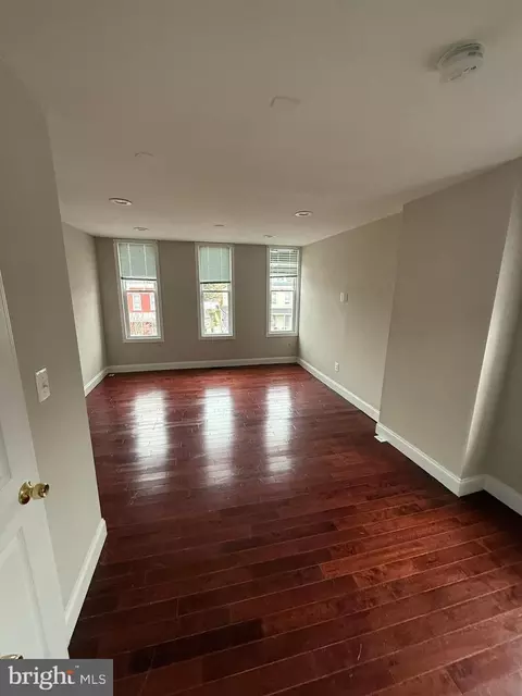 Living - 145 Collins Ave, Baltimore, MD 21229 photo 2 of 2