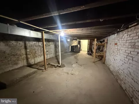 Entry Way - 145 Collins Ave, Baltimore, MD 21229 photo 17 of 17