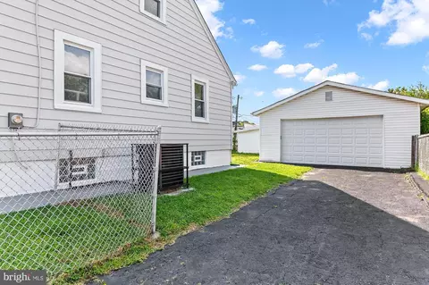 930 Bridgeview Rd, Brooklyn, MD 21225 photo 2