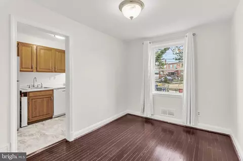 555 Lucia Ave, Baltimore, MD 21229 photo 5
