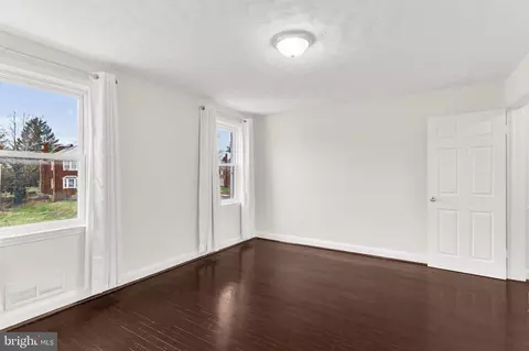 555 Lucia Ave, Baltimore, MD 21229 photo 10