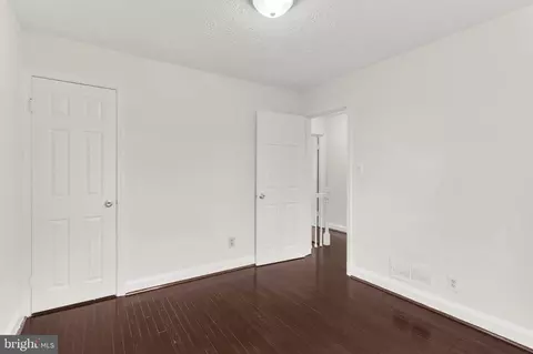 555 Lucia Ave, Baltimore, MD 21229 photo 12