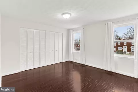 555 Lucia Ave, Baltimore, MD 21229 photo 9