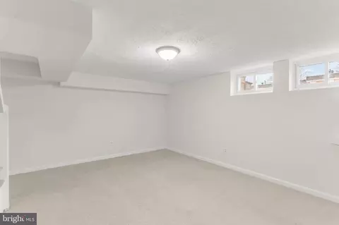 555 Lucia Ave, Baltimore, MD 21229 photo 15