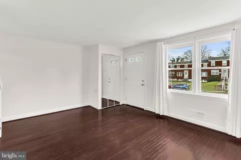 555 Lucia Ave, Baltimore, MD 21229 photo 3