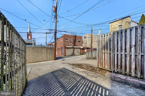Exterior - 128 E Ostend St, Baltimore, MD 21230 photo 3 of 7