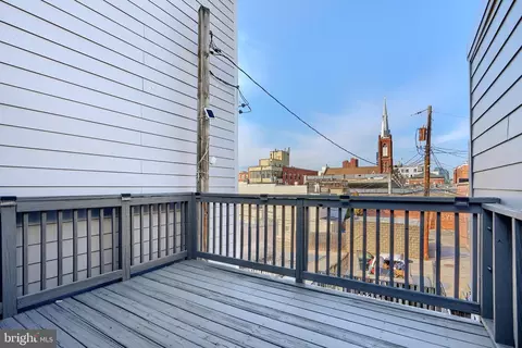 Exterior - 128 E Ostend St, Baltimore, MD 21230 photo 6 of 7