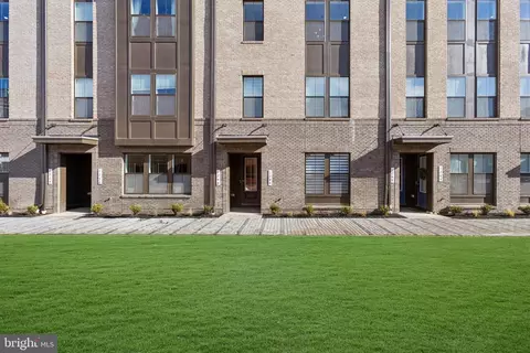 124 Locke St Mews # B, Baltimore, MD 21230