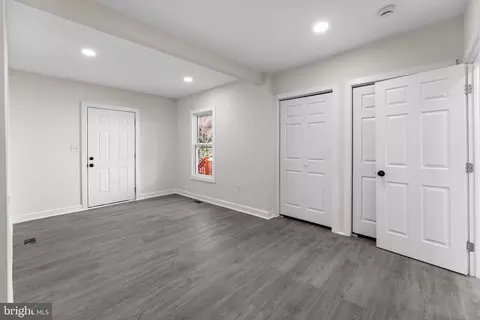 Entry Way - 509 Mccabe Ave, Baltimore, MD 21212 photo 7 of 14