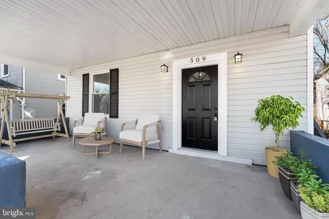 Exterior - 509 Mccabe Ave, Baltimore, MD 21212 photo 1 of 9
