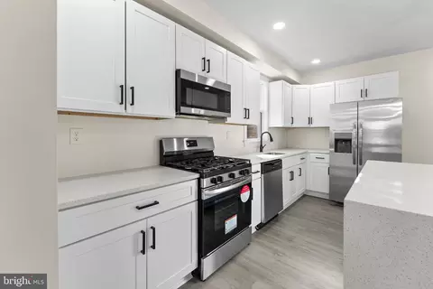 Entry Way - 509 Mccabe Ave, Baltimore, MD 21212 photo 1 of 14